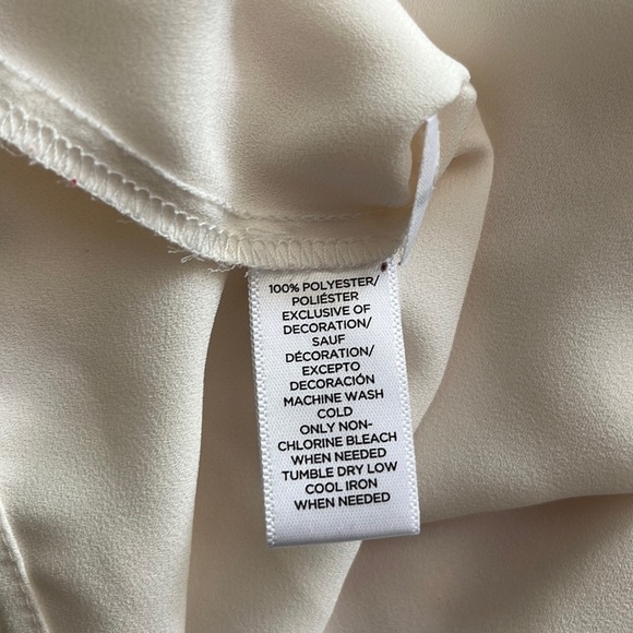 LOFT flowy cream blouse with lace detail - Picture 5 of 5